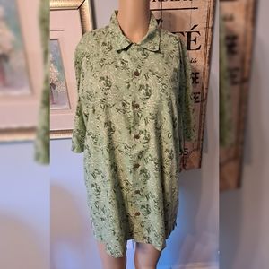 Men's L.L. Bean button down short sleeve shirt Medium